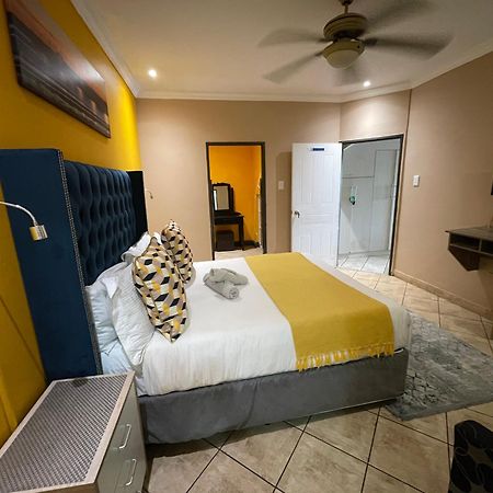 The Yacht House Hotel Hartbeespoort Ngoại thất bức ảnh